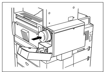 KONICA MINOLTA DI250F - Remplacement de l'unité de toner - 4