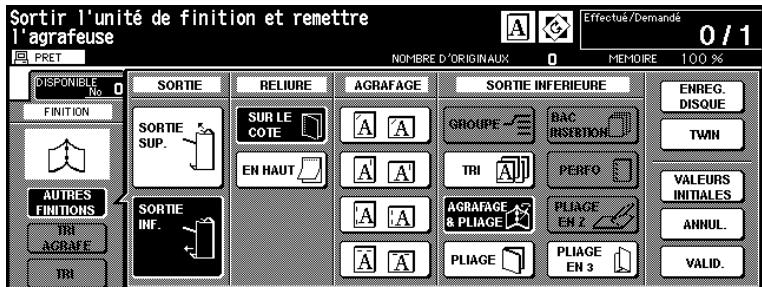 KONICA MINOLTA 7272 - Appuyez sur AGRAFAGE &amp; PLIAGE ou sur PLIAGE, selon le cas. - 1