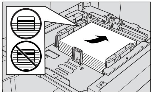 KONICA MINOLTA 7272 - Placez du papier dans le magasin, face concave vers le haut. - 1