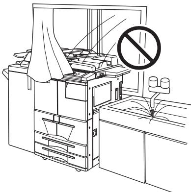 KONICA MINOLTA 7272 - ATTENTION: Prévention des court-circuits - 1
