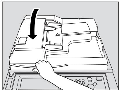 KONICA MINOLTA 7272 - Rabattez soigneusement le chargeur pour éviter tout déplacement de l'original sur la vente. - 1