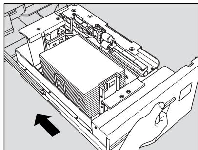 KONICA MINOLTA 7272 - Poussez le magasin jusqu'à ce qu'il s'enclenche. - 1