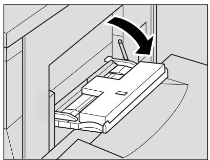 KONICA MINOLTA 7272 - Ouvrez le passé/copie multi-feuille situé sur le côté droit du photocopieur. - 1