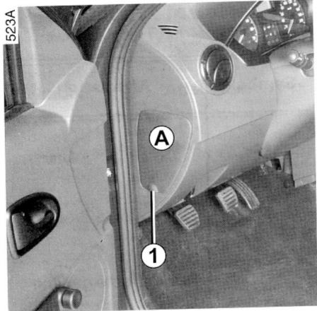DACIA LOGAN MCV - Les deux batteries doivent avoir une tension nominale identique : 12 volts. - 3