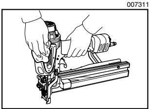 MAKITA AT1150A - Avertissement : - 2