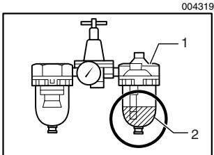 MAKITA AT1150A - Entretien du compresseur, de la chambre à air et du tuyau d'air - 1