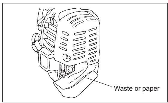 MAKITA EBH341L - REplacement of ENGINE OIL - 3