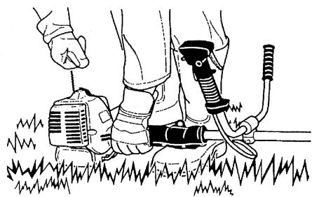 MAKITA EM4251CA - Refuelling - 1