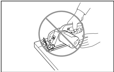MAKITA SH01 - CONSIGNES DE SECURITÉ POUR LA SCIE CIRCULAIRE SANS FIL - 4