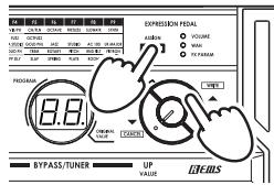 KORG AX5B - Einstellen der Pedalempfindlichkeit - 2