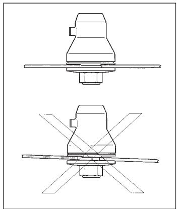 JONSERED J-HANDLE SET - Assembly of the blade and trimmer head - 1