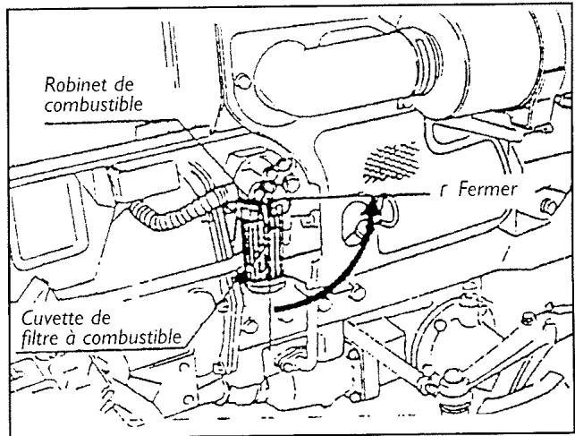 KUBOTA B1400 - NETTOYAGE DU CORPS DU FILTRA COMBUSTIBLE - 1