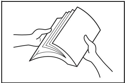 KYOCERA KM-1500 - Remarque au sujet de l'ajout de papier - 1