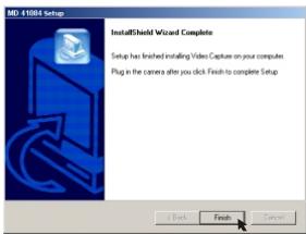 MEDION DIGITAL CAMERA MD 41084 - Nár der vises et vindue som i figur 3 aller figur 4, skal der klikkes på "OK" eller "Aflstut" for at fuldfore installationen. - 2