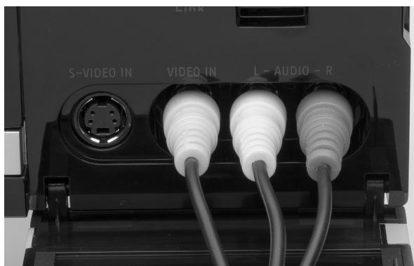 MEDION DVD RECORDER MD 82999 - Connector Composite VIDEO et Audio LR - 1