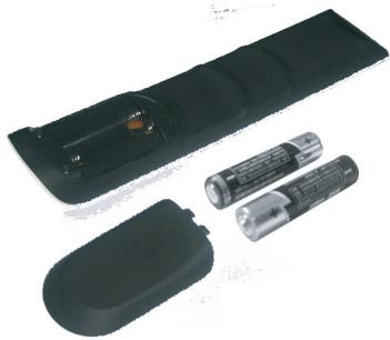 DAEWOO DLT-32H1 - Insertion des piles dans la télécommande - 1