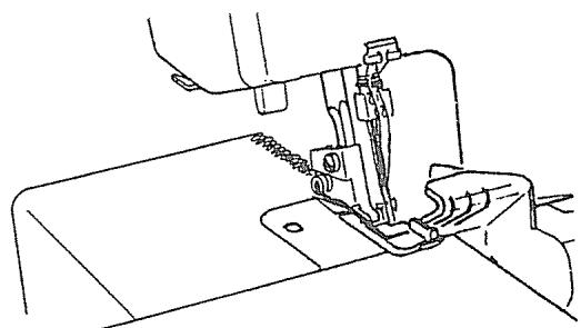 JANOME 204D - - Enfilage de l'aiguille gauche - 5