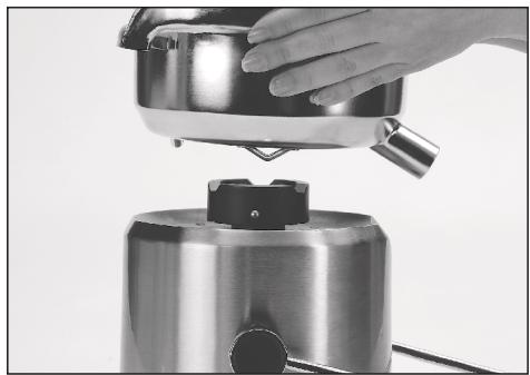 BREVILLE BJB840XL - ASSEMBLING THE JUICE EXTRACTOR - 1