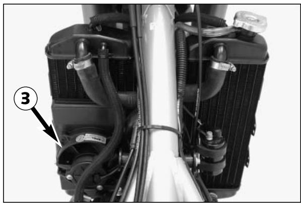 KTM 640 LC4 ENDURO - Remplacement de l'ampoule du feu de position - 3