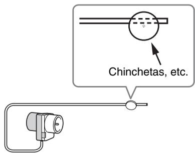 ONKYO HTP-370 - Utilice chinchetas o algo similar para fazer la antenna FM en su posicion correcta. - 1