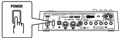 BOSS DR-880 - Actionnez le commutateur POWER situé en face arrêté de la dr-880. - 1