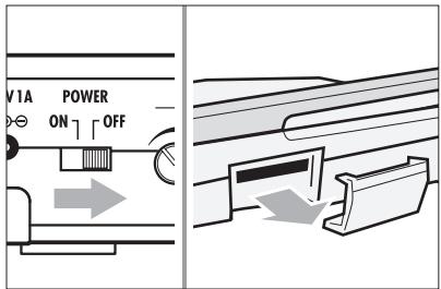 ZOOM R16 - Réglez l'interrupteur [POWER] sur OFF et détachez le cache de la fente pour carte SD. - 1