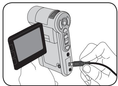 AIPTEK POCKET DV Z100 PRO - Branchez le cable USB sur votre caméscope. - 2