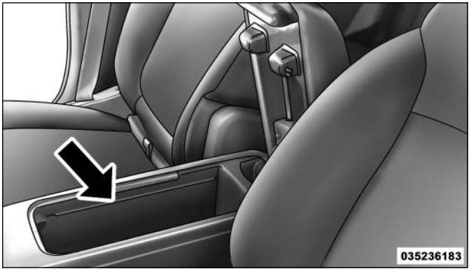 FIAT FREEMONT 2011 - ACCOUDOIR COULISSANT - 1