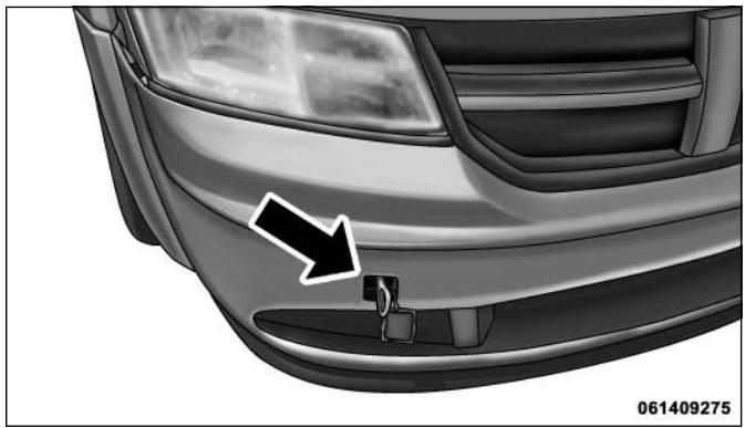 FIAT FREEMONT 2011 - UTILISATION DE L'CEILLET DE REMORQUAGE ARRIERE - 1