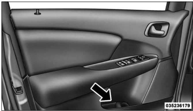 FIAT FREEMONT 2011 - PORTE-GOBELETS - 3