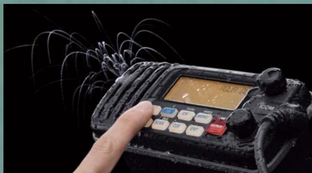 ICOM IC-M411 - Fonction éjection d'eau "AquaQuake" - 1