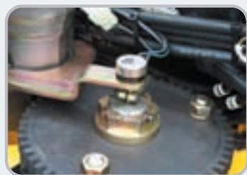 HYUNDAI 15BT-7 - Remplacement aisé de la batterie - 5
