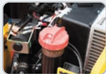 HYUNDAI 15BT-7 - Remplacement aisé de la batterie - 4