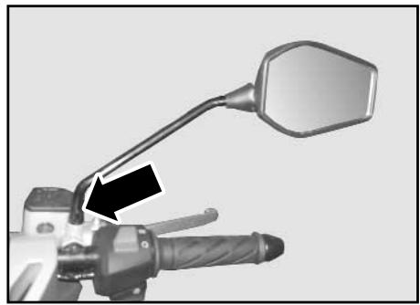 DERBI GP1 250 - AUSTAUSCH DER LAMPE IM RÜCHLICHT UND BLINKER - 1