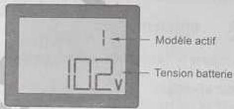 1 Modèle actif 102v Tension batterie