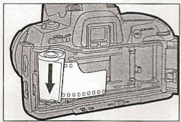 MINOLTA DYNAX MAXXUM 800SI - CHARGEMENT DU FILM - 3