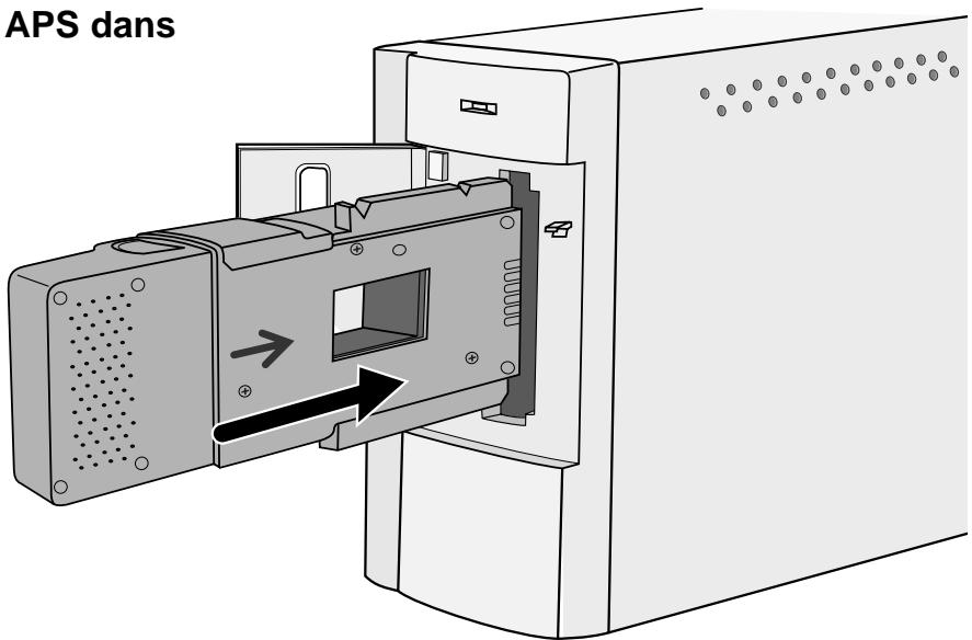 MINOLTA DIMAGE SCAN SPEED - Engagement de l'adaptateur APS dans le scanner - 3