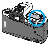 MINOLTA MAXXUM 5 - Témoins d'état des piles - 1