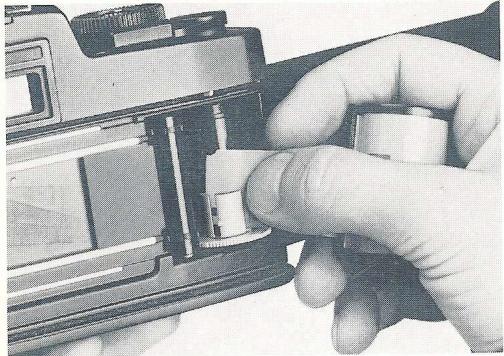 LEICA R4S - Chargement de l'appareil - 2