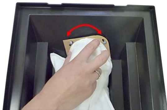 LEICA LP C - Remplacement du préfiltre - 4