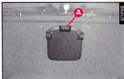 ALFA ROMEO 166 - Compartment de passage des skis - 3