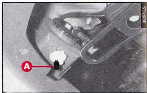 ALFA ROMEO 166 - ORIENTATION DES PHARES ANTIBROULLARD (fig. 149) - 2