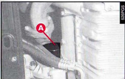 ALFA ROMEO 166 - REEMPLACEMENT DU FILTRE A HUILE MOTEUR - 3