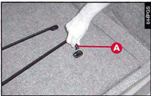 ALFA ROMEO 166 - ANCRAGE DU CHARGEMENT - 3