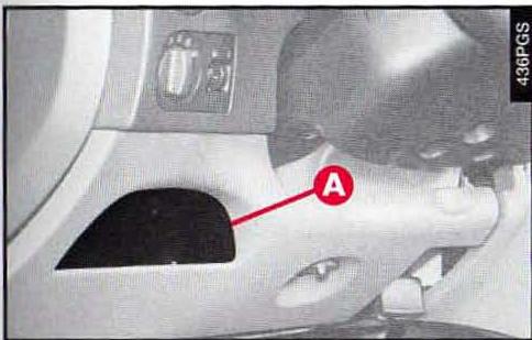 ALFA ROMEO 166 - COMPARTIMENTS ET POCHES   SUR LES PORTES (fig. 113-114) - 2