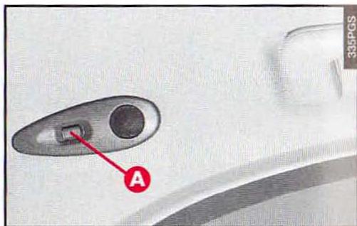 ALFA ROMEO 166 - PLAFONNIERS ARRIERE (fig. 125) - 1