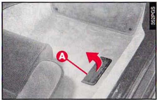 ALFA ROMEO 166 - MARQUAGE DE LA COQUE - 1