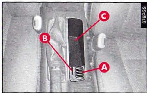 ALFA ROMEO 166 - PORTE-MONNAIE/   PORTE-CARTE/COMPARTIMENT   VIDE-POCHES (fig. 115) - 1