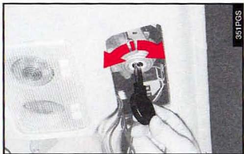 ALFA ROMEO 166 - MANOEUVRE DE SECOURS (fig. 132-133-134) - 4