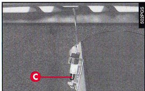 ALFA ROMEO 166 - PLAFONNIER DU COFFRE A BAGAGES (fig. 80-81-82) - 4